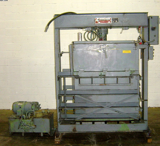 CONSOLIDATED MODEL STDS-3 Baler.